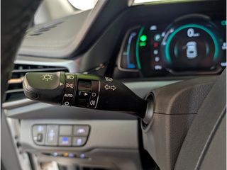 Hyundai IONIQ 1.6 GDI PHEV Tecno DT berlina