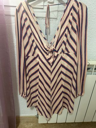 Mono a rayas con manga larga y pantalón