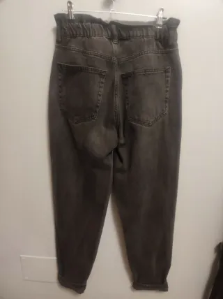 Pantalón vaquero negro