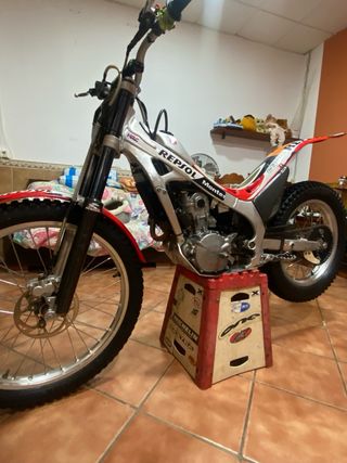 Moto de Trial Repsol Montesa