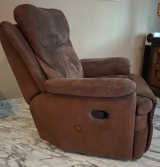 Sillón reclinable marrón