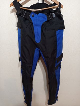 Chaqueta y pantalón moto