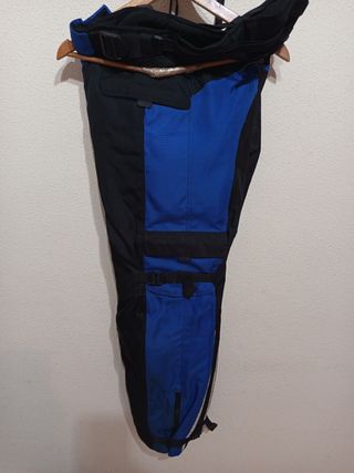 Chaqueta y pantalón moto