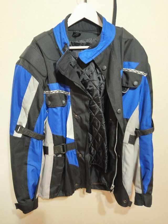 Chaqueta y pantalón moto