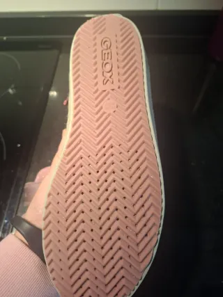 Tenis Geox rosas con estrellas