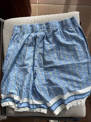 Pantalones cortos Lacoste azul y blanco
