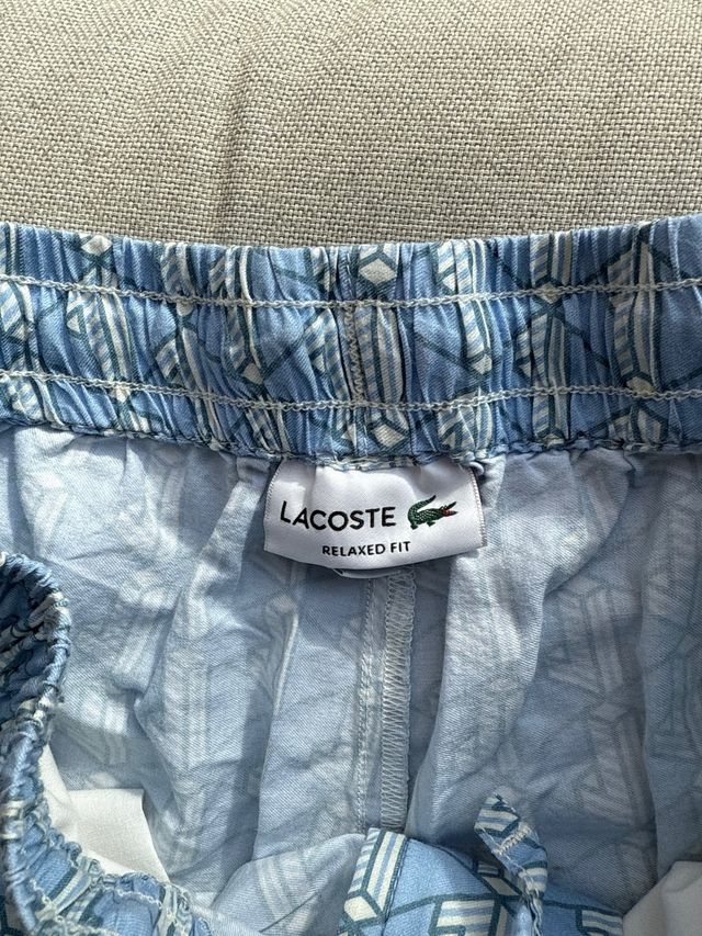 Pantalones cortos Lacoste azul y blanco