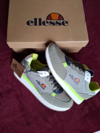 Zapatillas Ellesse grises y verdes nuevas