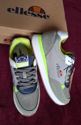 Zapatillas Ellesse grises y verdes nuevas