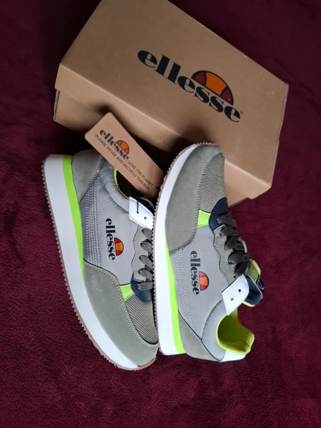 Zapatillas Ellesse grises y verdes nuevas