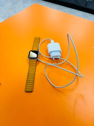 Apple Wtatch SE 2o GEN Correa Cuero 87% Bateria