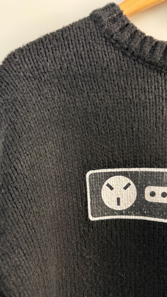 Sudadera Zara Negra Estampado Eléctrico