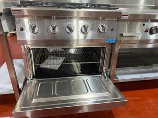 Cocina Industrial 4 Fuegos + Horno Nueva