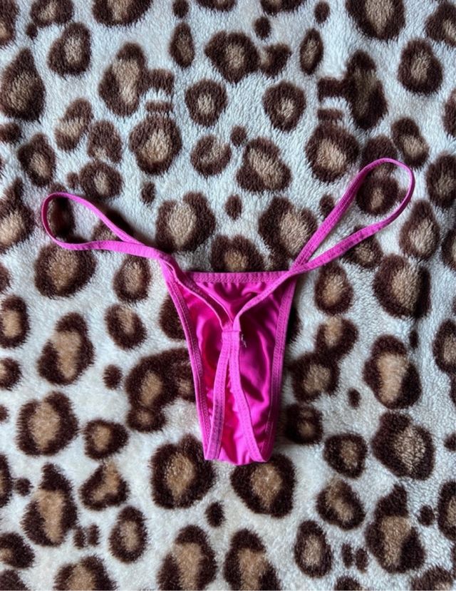 Tanga Fucsia