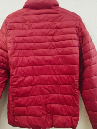 Chamarra acolchada roja talla S