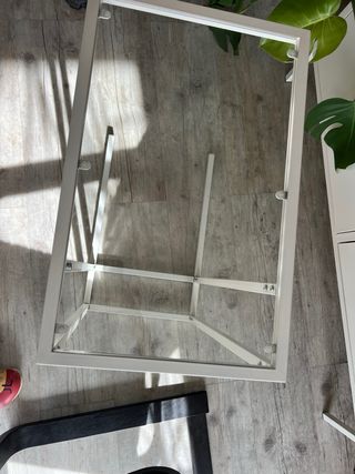 1 Mesita VITTSJÖ IKEA cristal y metal