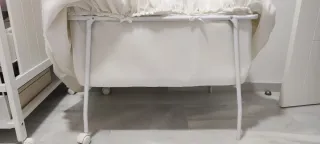 Moisés color crema con dosel