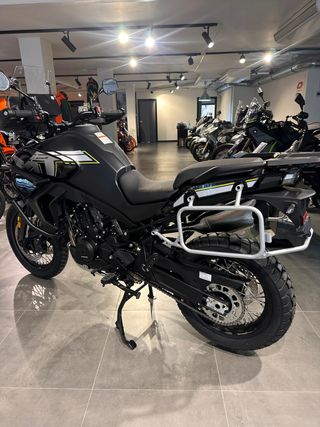 CF Moto 800 MT Explore