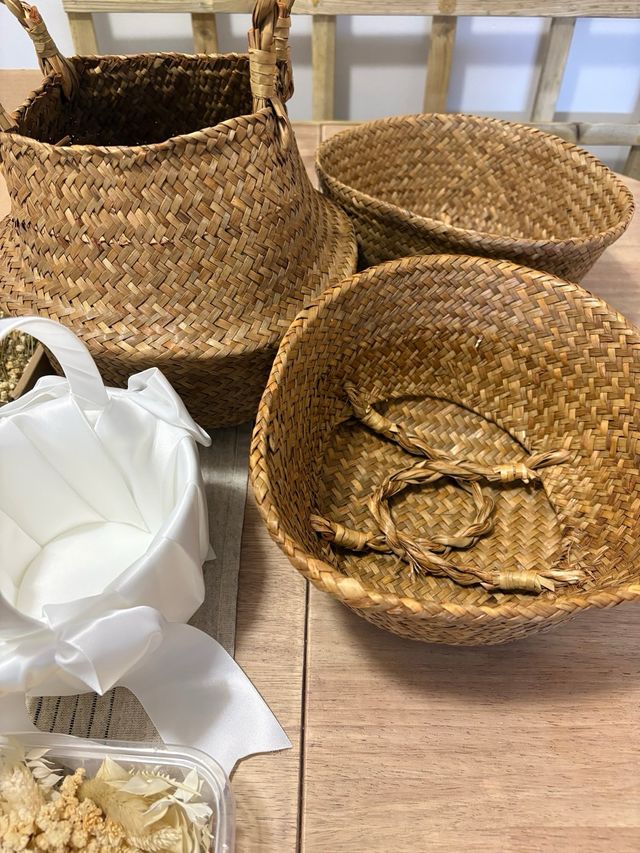 Cestas decoración y flores secas