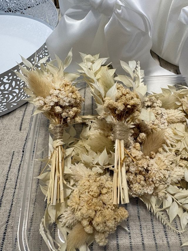 Cestas decoración y flores secas