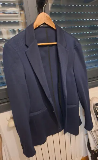 Americana Zara azul como nueva