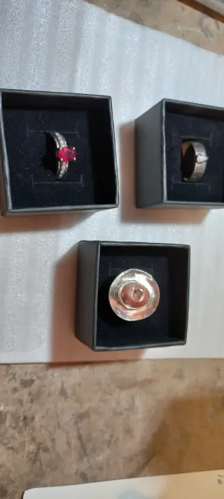 Anillos de Plata con Piedras Rojas y Blancas