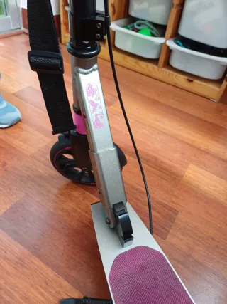 Patinete 2 ruedas rosa y negro