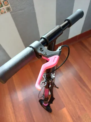 Patinete 2 ruedas rosa y negro