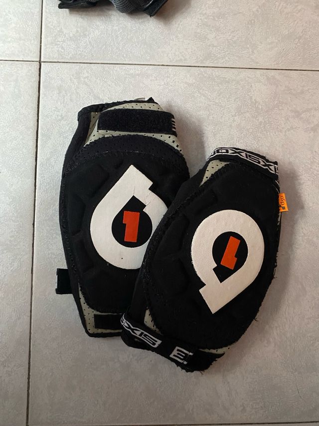 Rodilleras Sixsixone Ciclismo MTB snowboarding