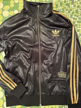 “Adidas Chile 62 Black & Gold • Talla M • Original