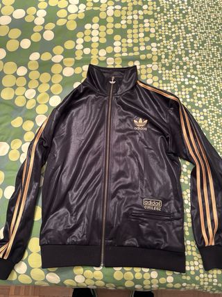 “Adidas Chile 62 Black & Gold • Talla M • Original