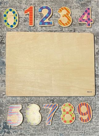 Puzzle de madera con números del 0 al 9