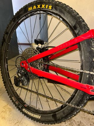 Bicicleta Eléctrica Roja