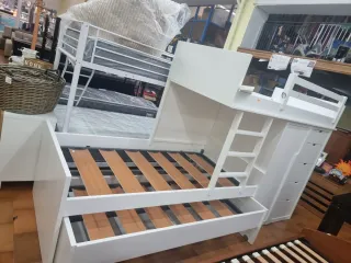 Cama tren blanca con cajones