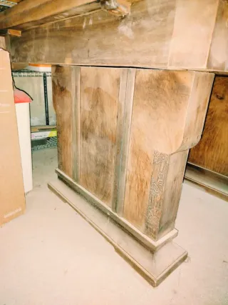 Mesa antigua de madera