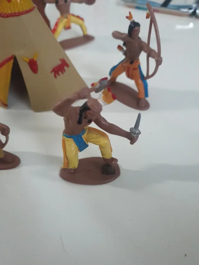 Conjunto Indios y Caballos