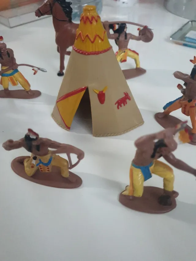 Conjunto Indios y Caballos