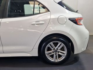 Toyota Corolla 1.8 125H BUSINESS PLUS E-CVT