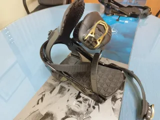 Tabla Snowboard Burton y Fijaciones Salomon.