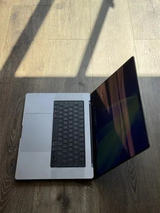 MacBook Pro 16 M1 Pro 32GB RAM 2TB SSD