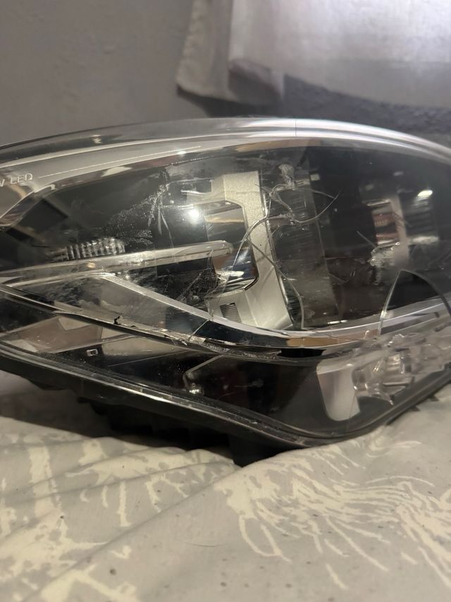 Faro Derecho BMW F20/F21