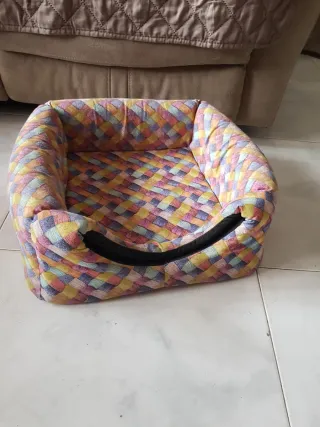 Casita para mascotas multicolor