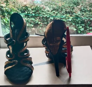 Sandalias terciopelo y dorado