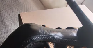 Sandalias terciopelo y dorado