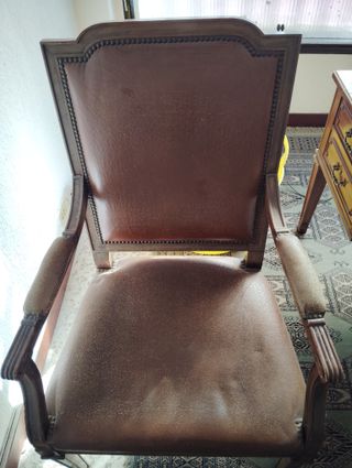 Mesa despacho estilo antiguo+sillón+accesorios