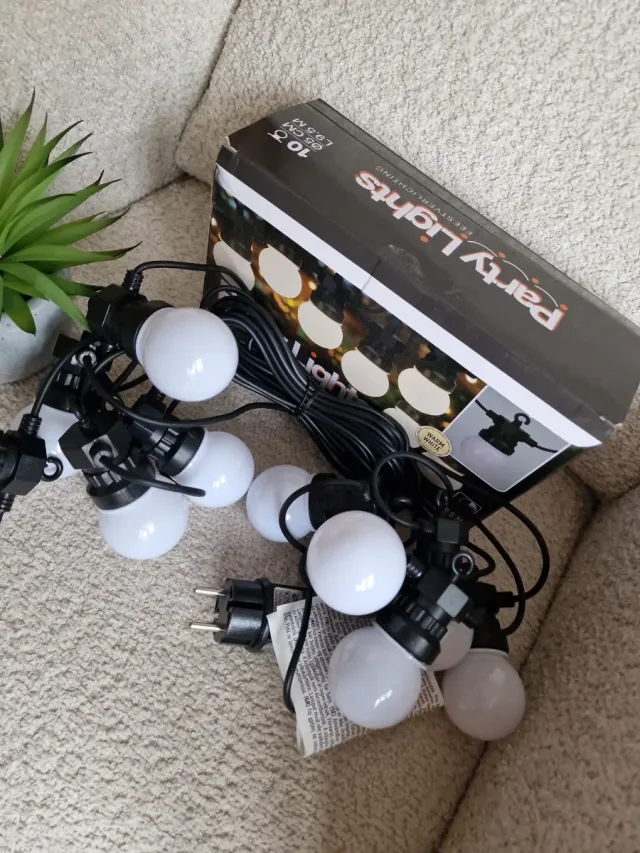 Tira 9,5m 10 Bombillas LED Cálidas