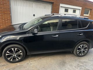 Toyota RAV4 2014