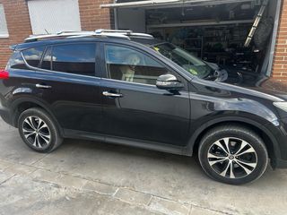 Toyota RAV4 2014