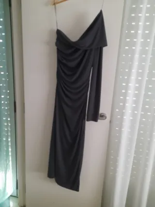Vestido largo Zara gris drapeado