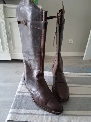 Botas altas de piel talla 42 tacon 4 cm